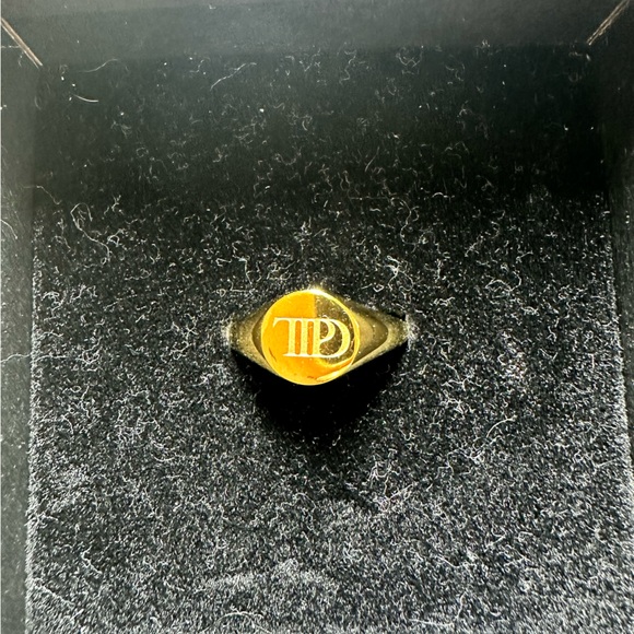 Taylor Swift TTPD Signet Ring - Picture 2 of 3